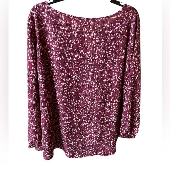 West Kei Women’s Floral Plus Size Blouse - Picture 2 of 6